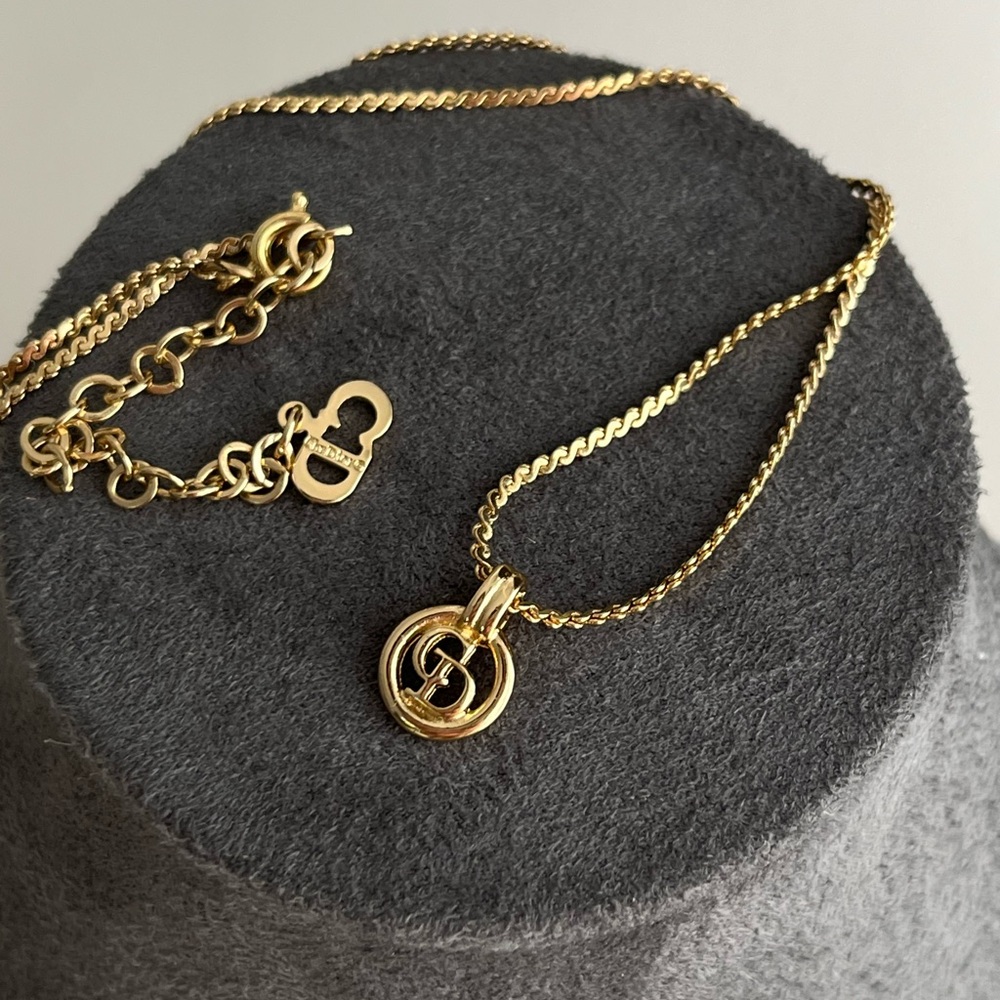 Vintage NWT Christian Dior Classic CD Logo Monogram Round Gold Chain Necklace